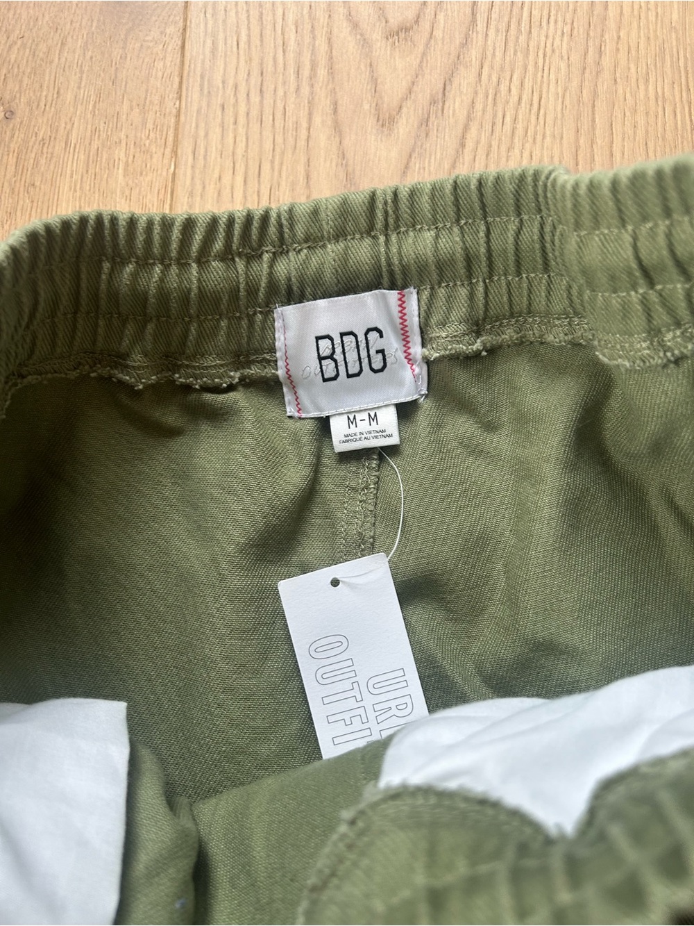 BDG Olive Green Wide-Leg Cargo Pants - Picture 4 of 4